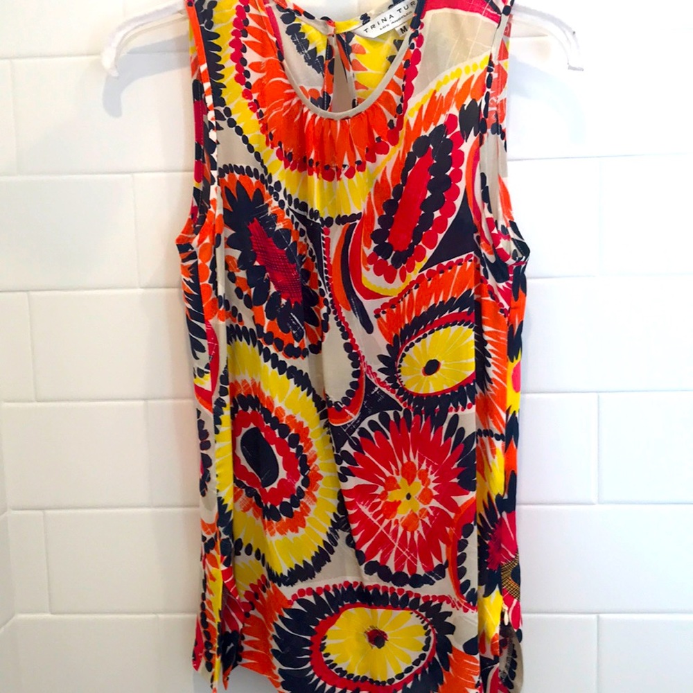 Trina Turk multi colored sleeveless blouse NWOT❤️